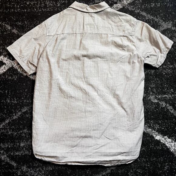 The North Face Men's Short Sleeve Button-Up Shirt Beige Stripe Medium Casual - Picture 2 of 8